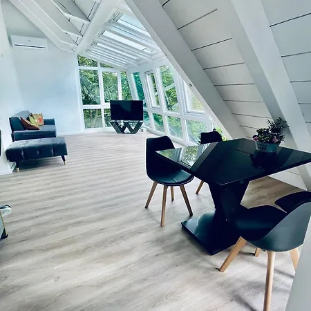 아파트 Penthouse Overlooking The Neckar